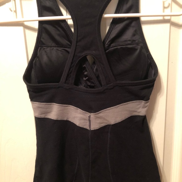 Workout Top - Picture 2 of 3